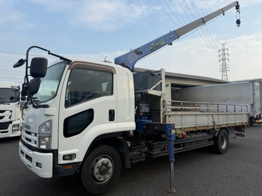 いすゞ 中型増トン標準  クレーン４段