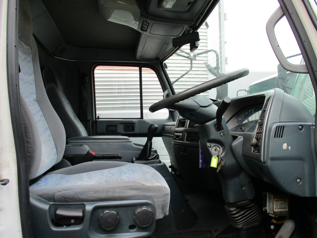 ニッサンディーゼル 中型ワイド コンドル 冷凍車 BDG-MK36C