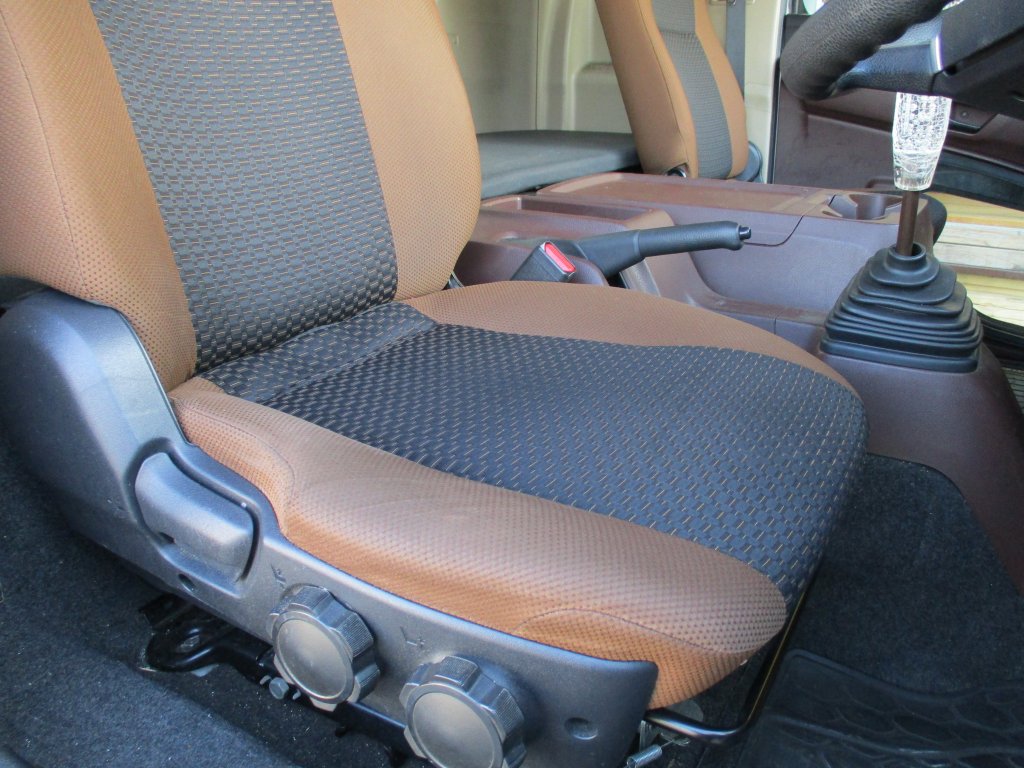 日野 中型ワイド レンジャー 冷凍ウイング 2KG-FD2ABA