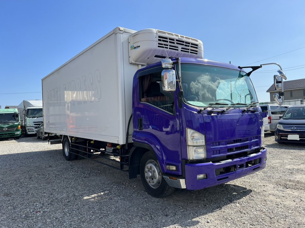 イスズ 中型増トンワイド フォワード 冷凍車 LKG-FTR90T2