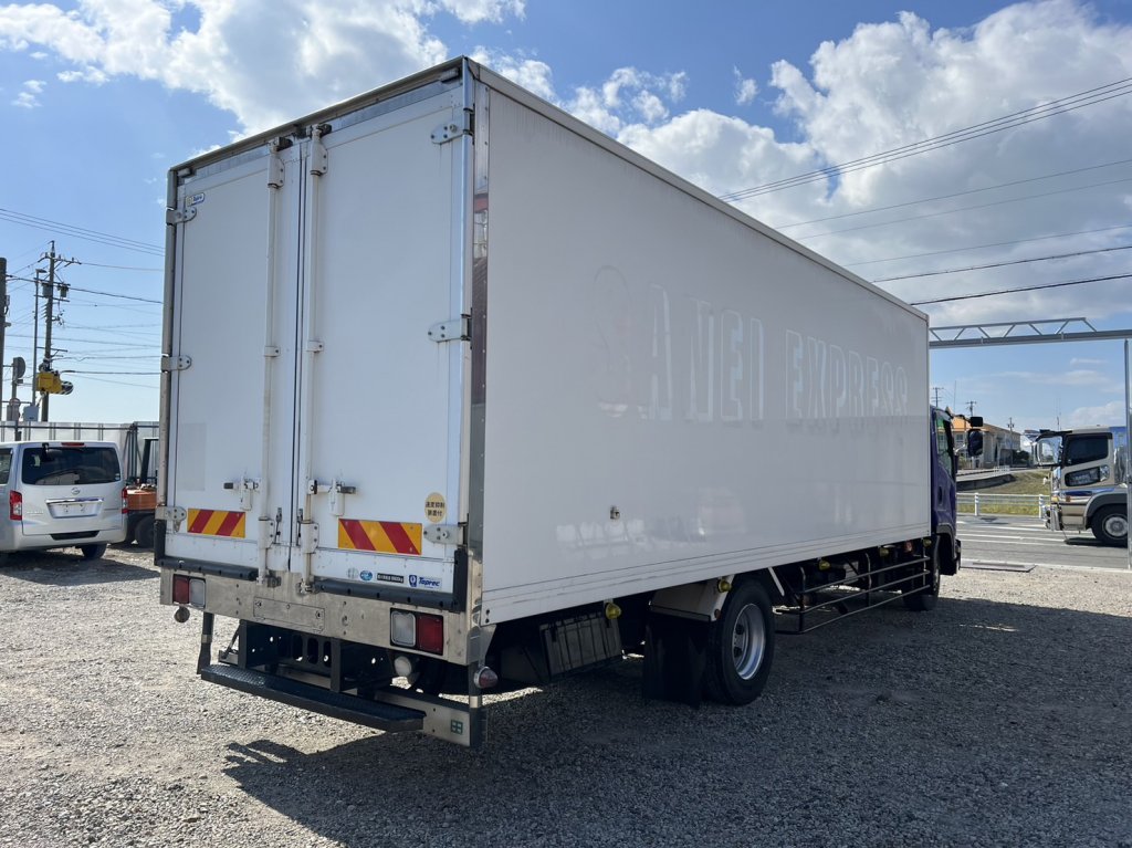 イスズ 中型増トンワイド フォワード 冷凍車 LKG-FTR90T2