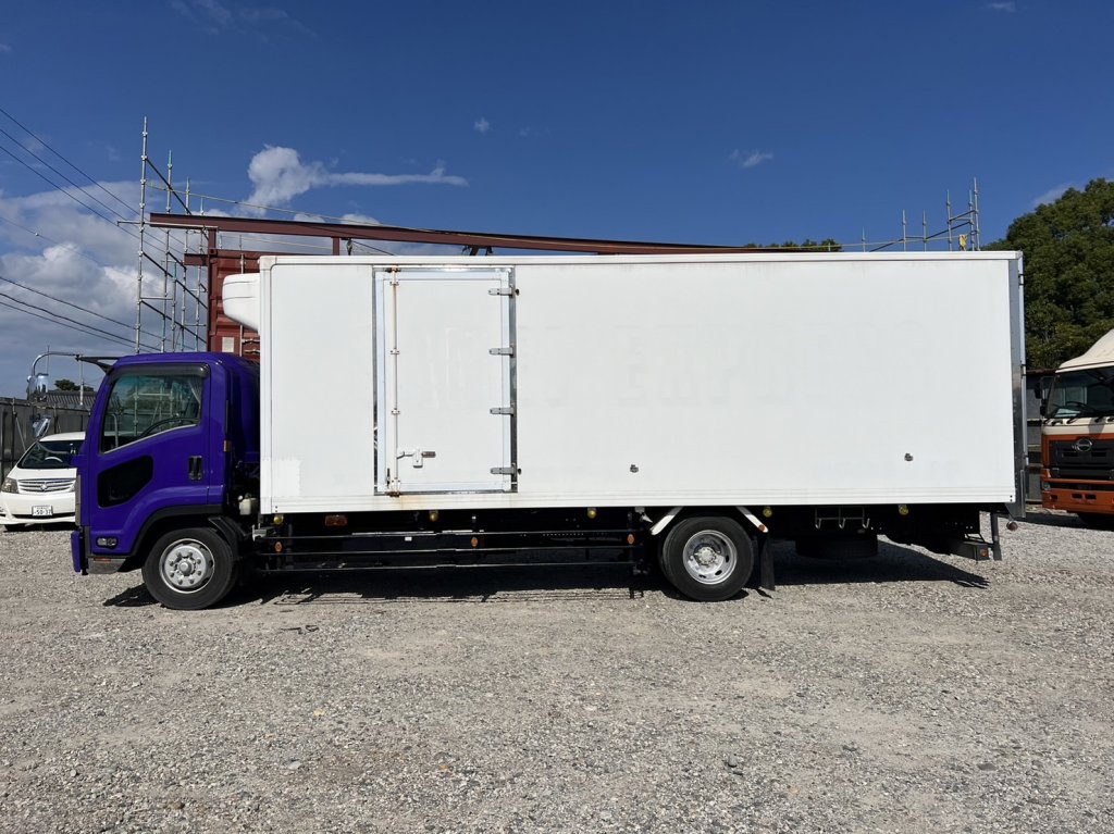 イスズ 中型増トンワイド フォワード 冷凍車 LKG-FTR90T2