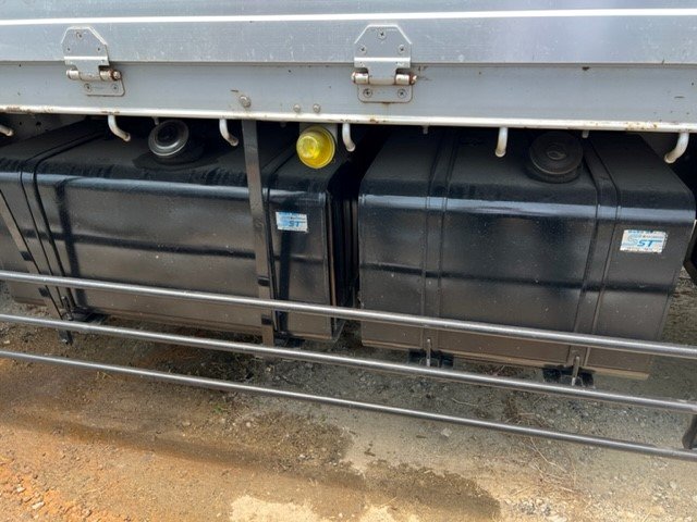イスズ 10t超 ギガ 平ボディ PDG-CYL77V8