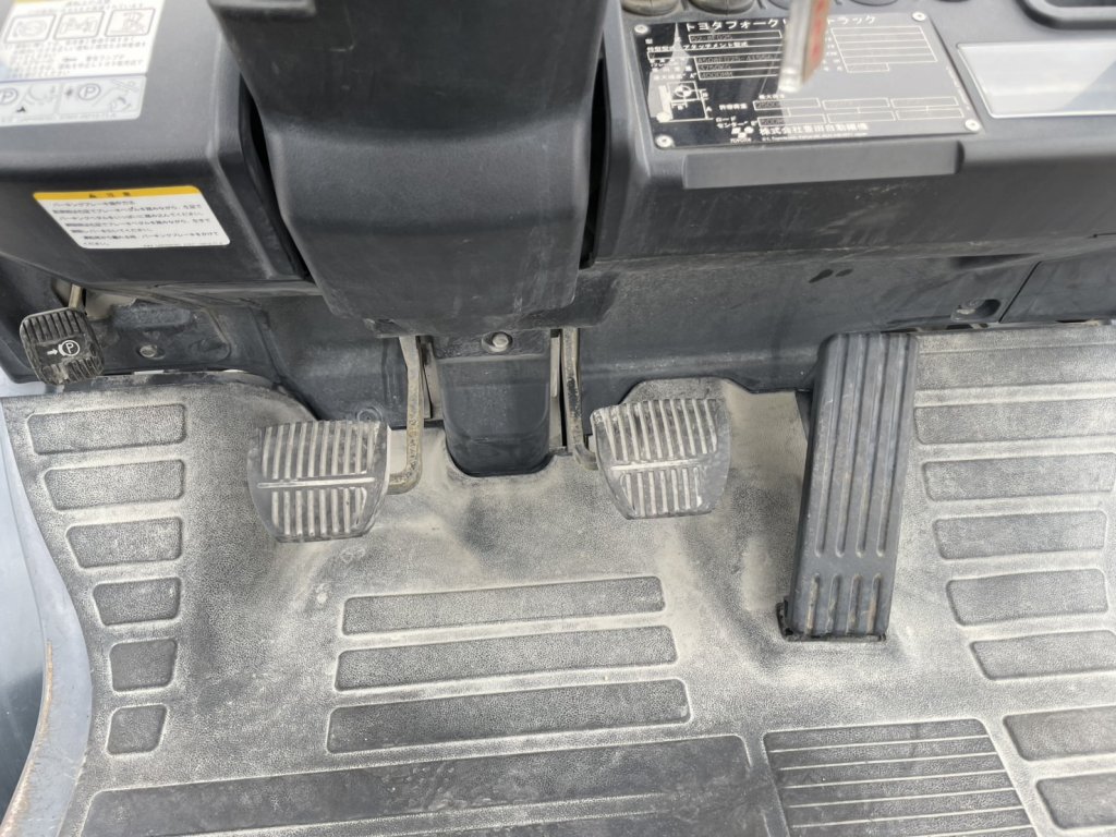 トヨタ   リフト 52-8FD25
