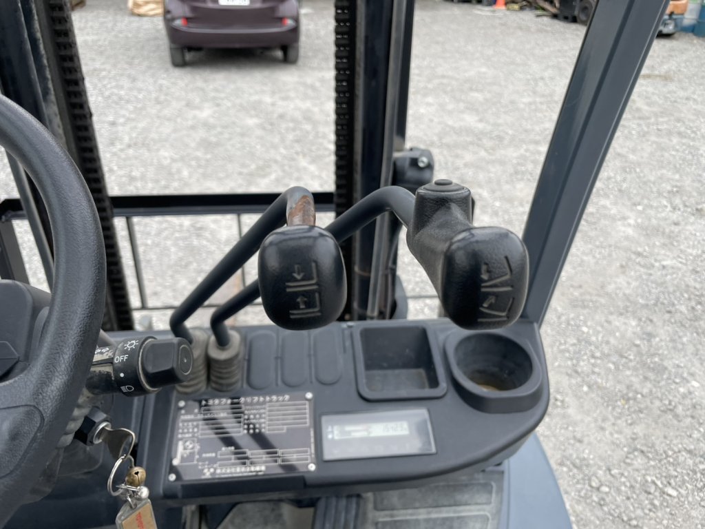 トヨタ   リフト 52-8FD25