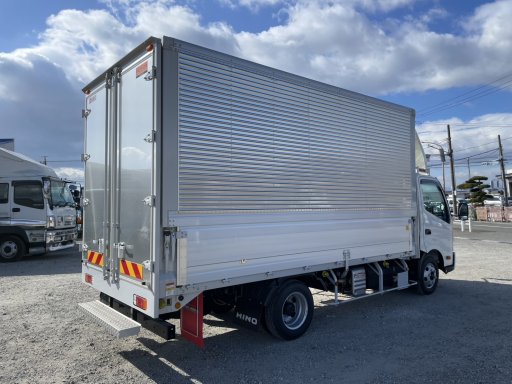 日野 小型ワイド デュトロ アルミウィング