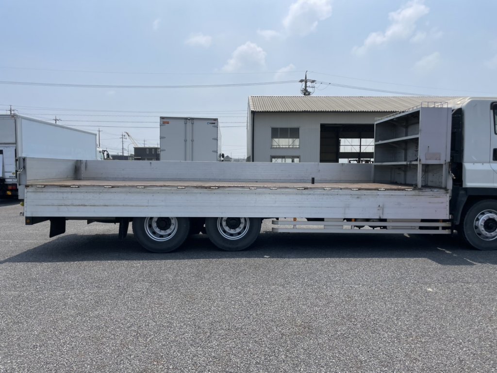 いすゞ 10t超 ギガ 平ボディ QKG-CYL77BM