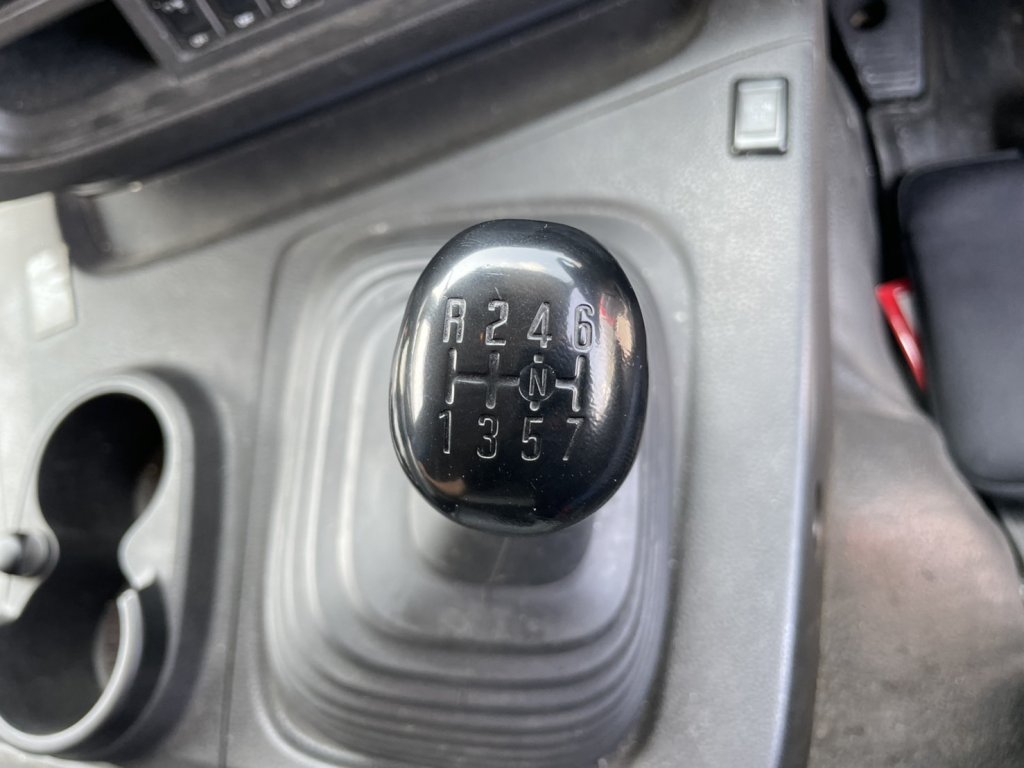 いすゞ 10t超 ギガ 平ボディ QKG-CYL77BM