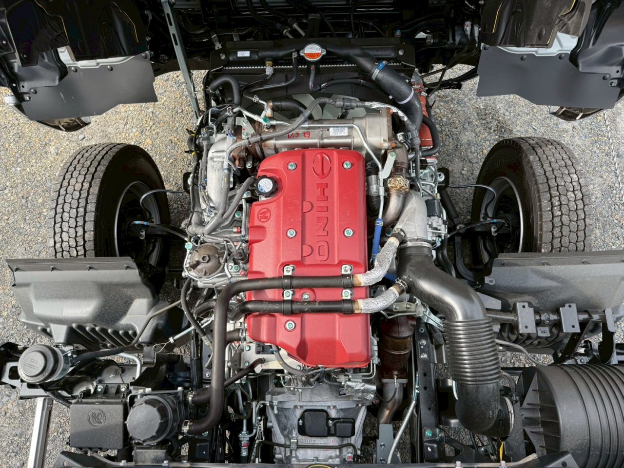 日野 中型ワイド  アルミウィング 2PG-FD2ABA