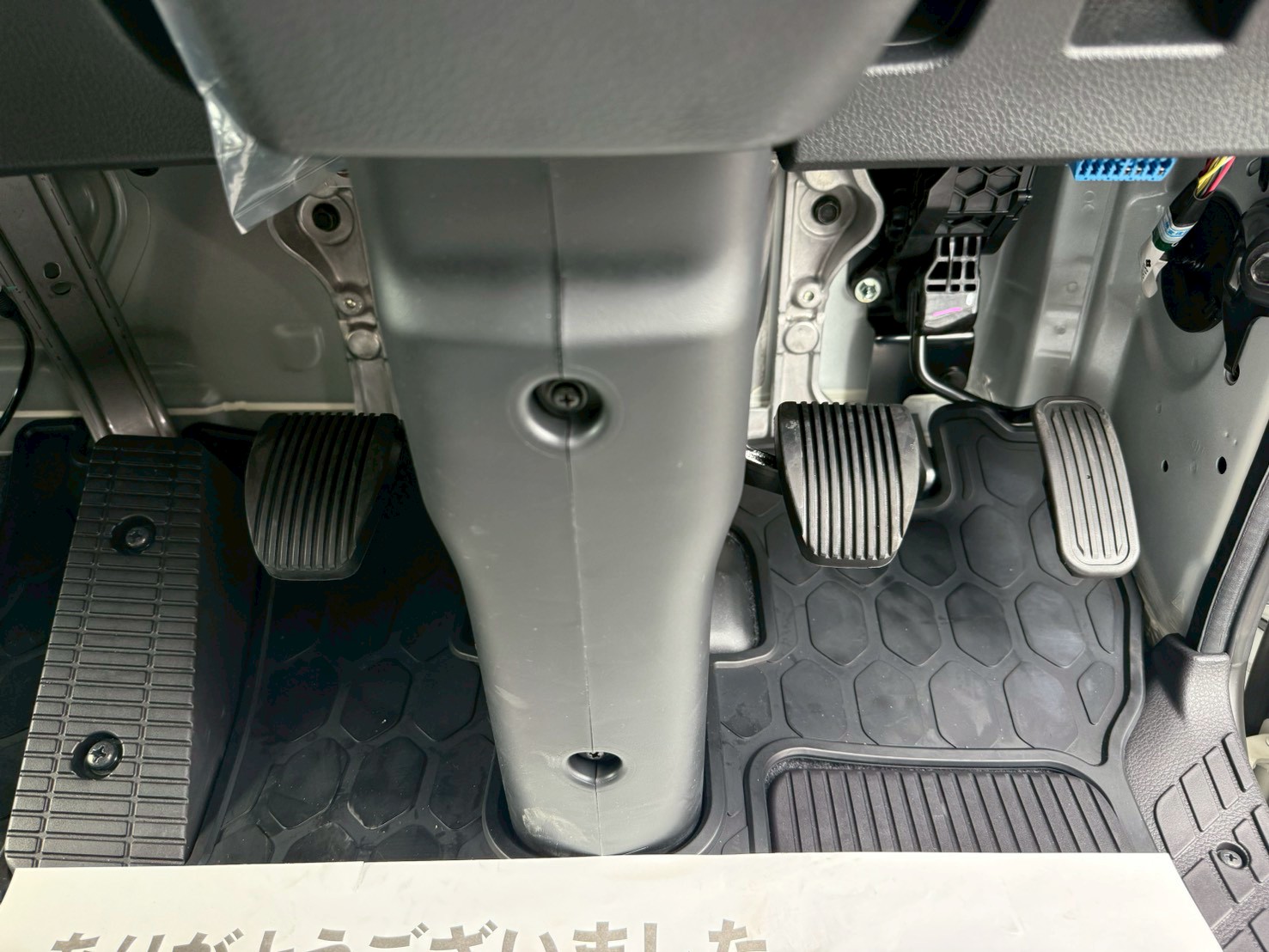 日野 中型ワイド  アルミウィング 2PG-FD2ABA