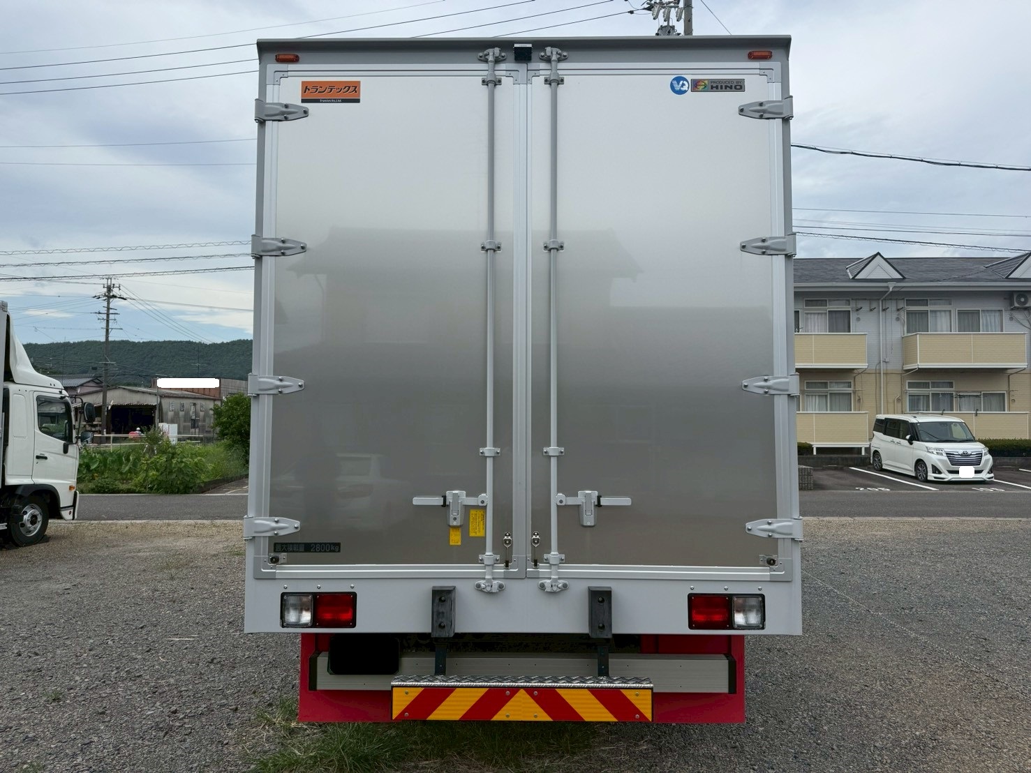 日野 中型ワイド  アルミウィング 2PG-FD2ABA
