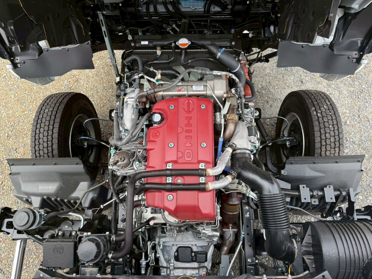 日野 中型ワイド  アルミウィング 2PG-FD2ABA