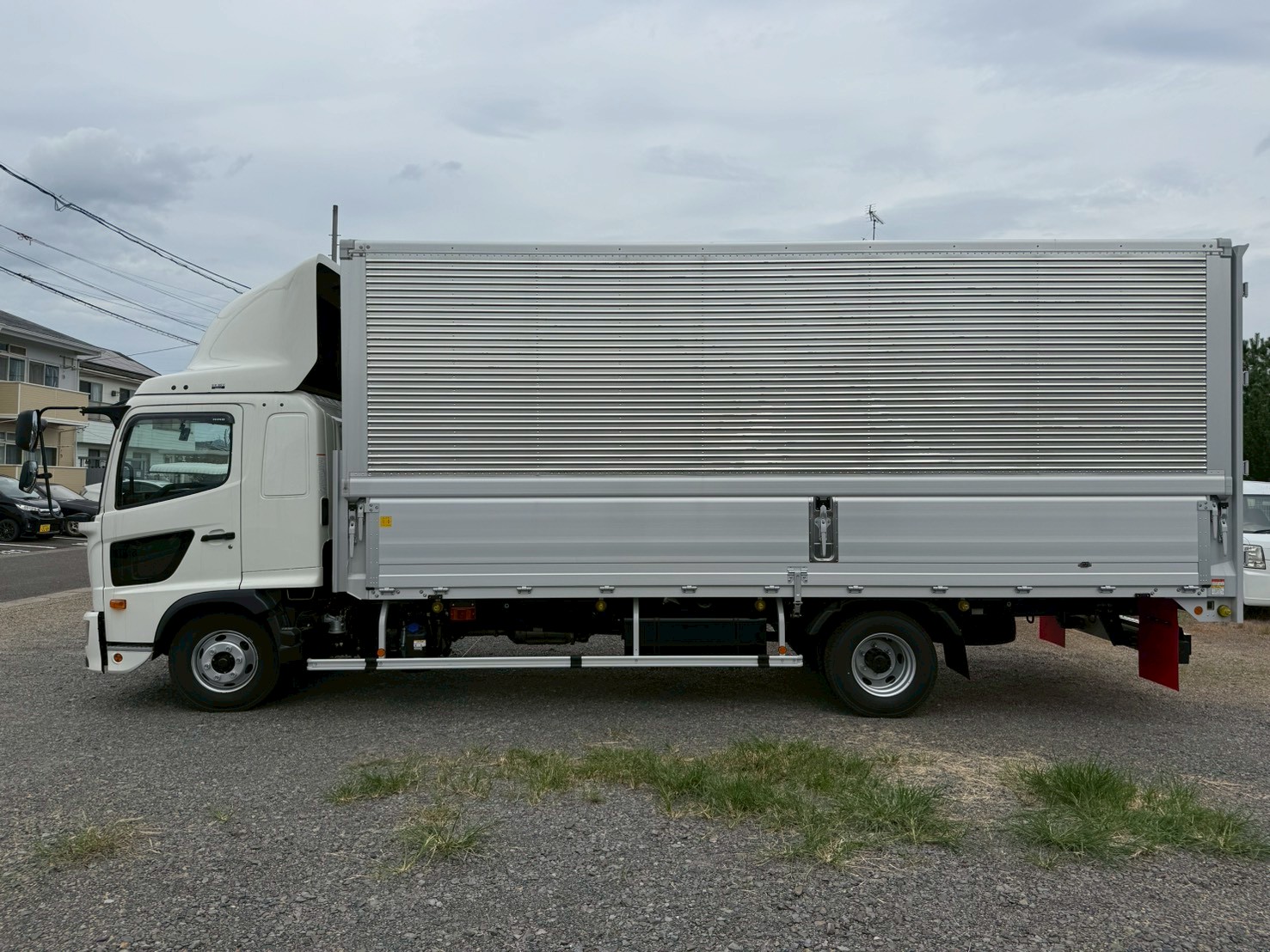 日野 中型ワイド  アルミウィング 2PG-FD2ABA