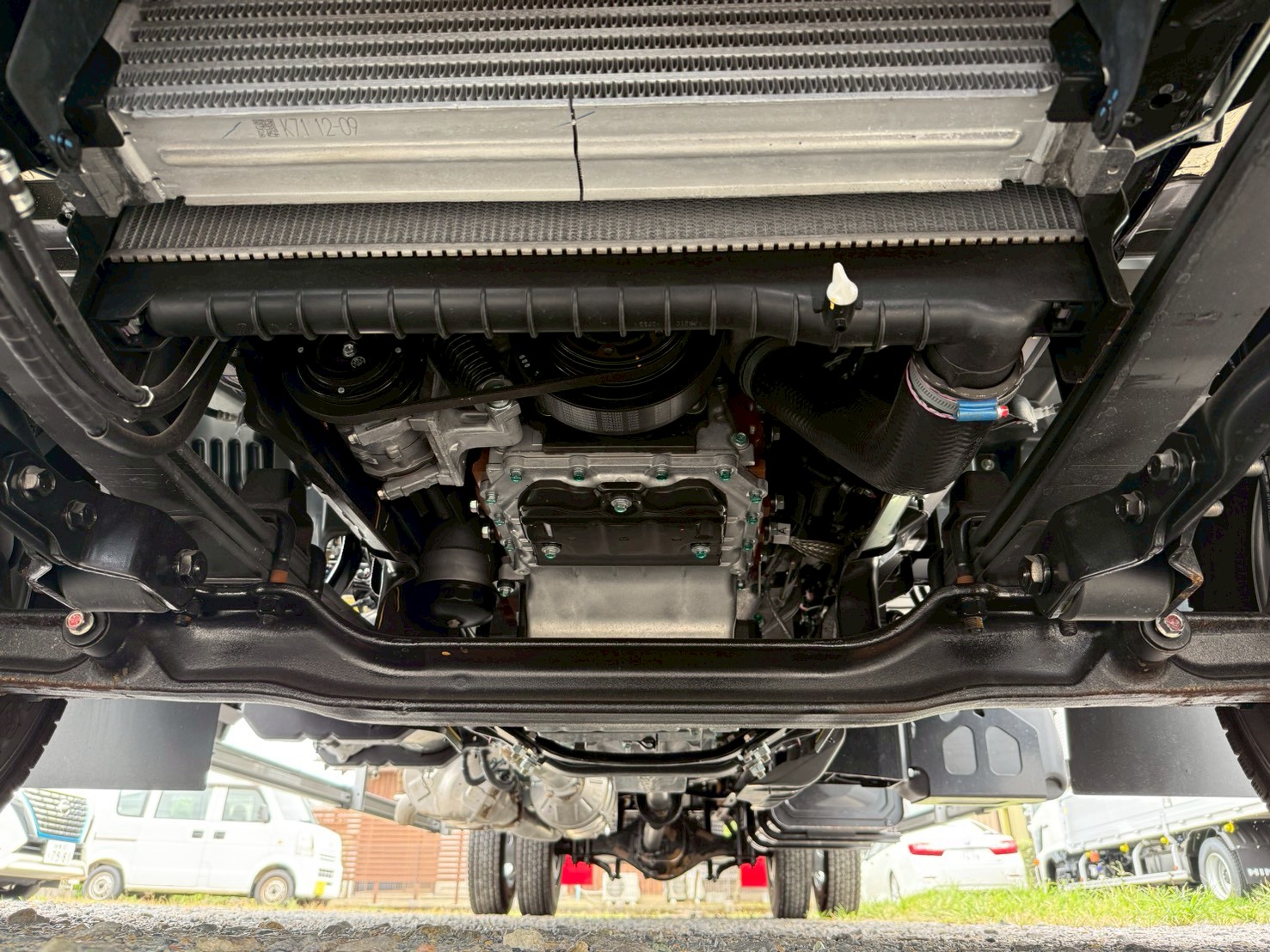 日野 中型ワイド  アルミウィング 2PG-FD2ABA
