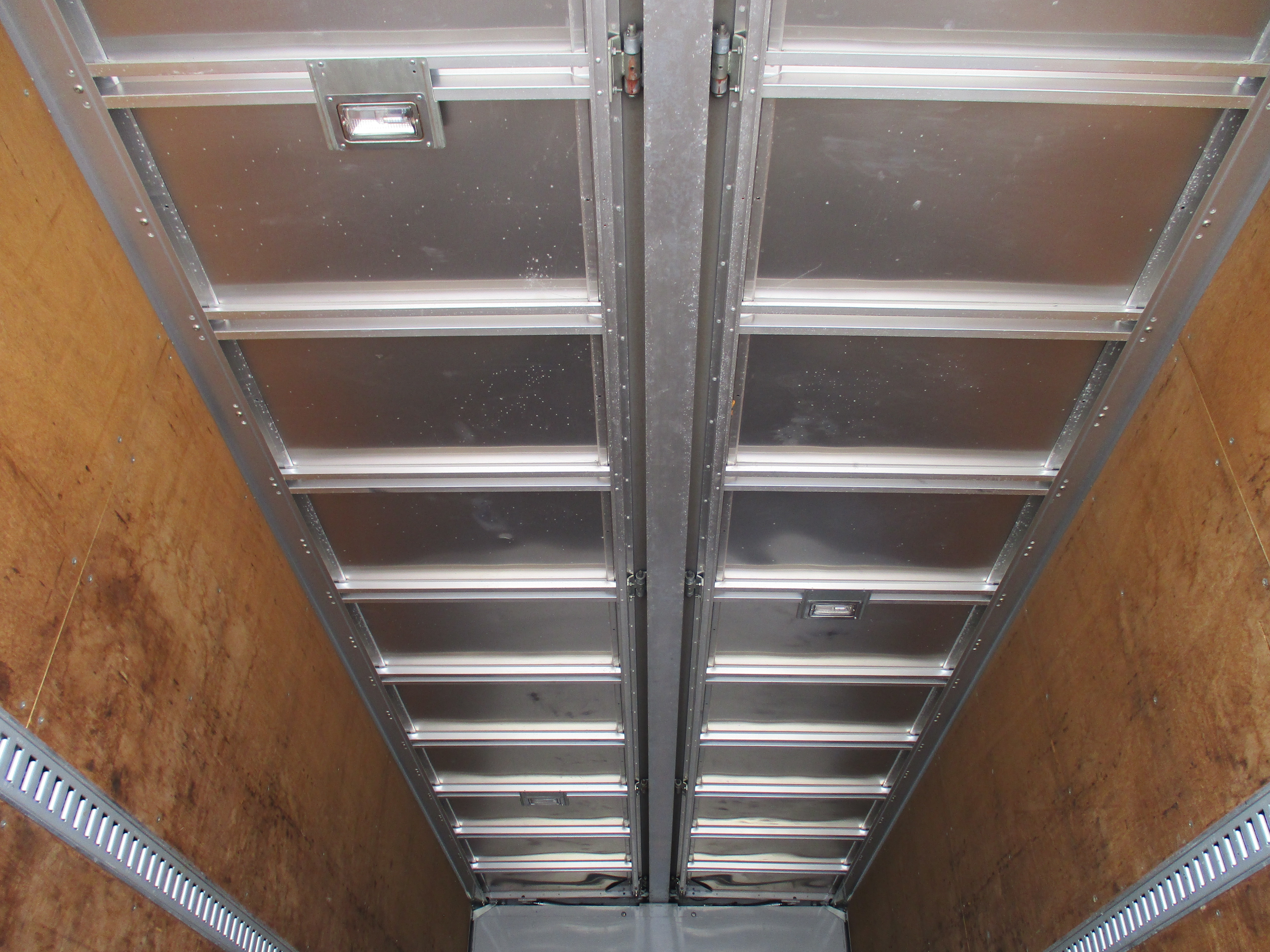  中型標準 フォワード アルミウィング TKG-FRR90T2