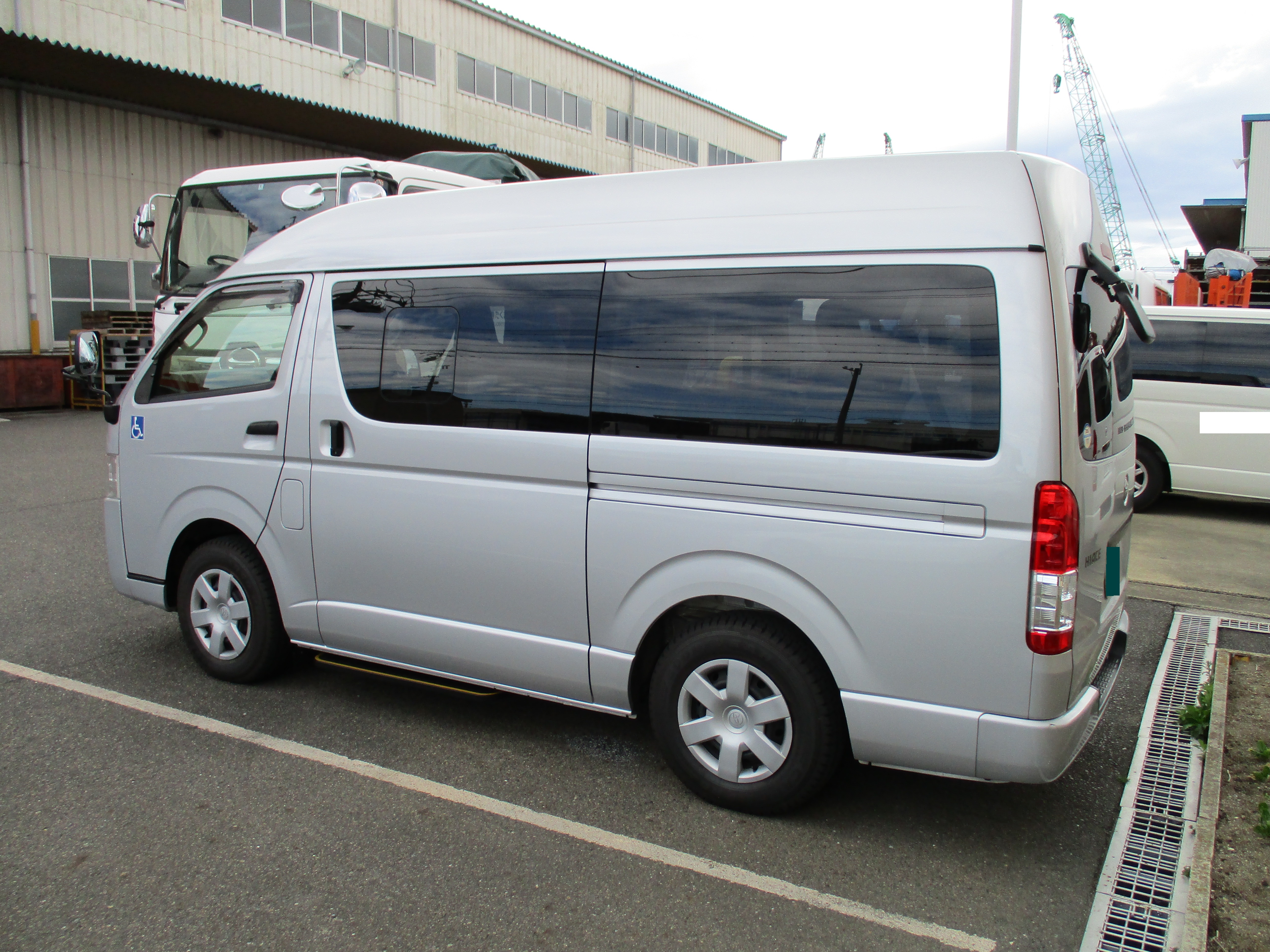 トヨタ  ハイエース その他 CBF-TRH200K