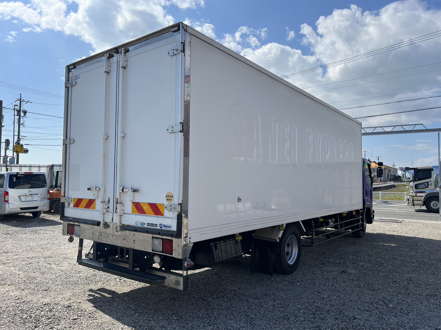  中型増トンワイド フォワード 冷凍車 LKG-FTR90T2