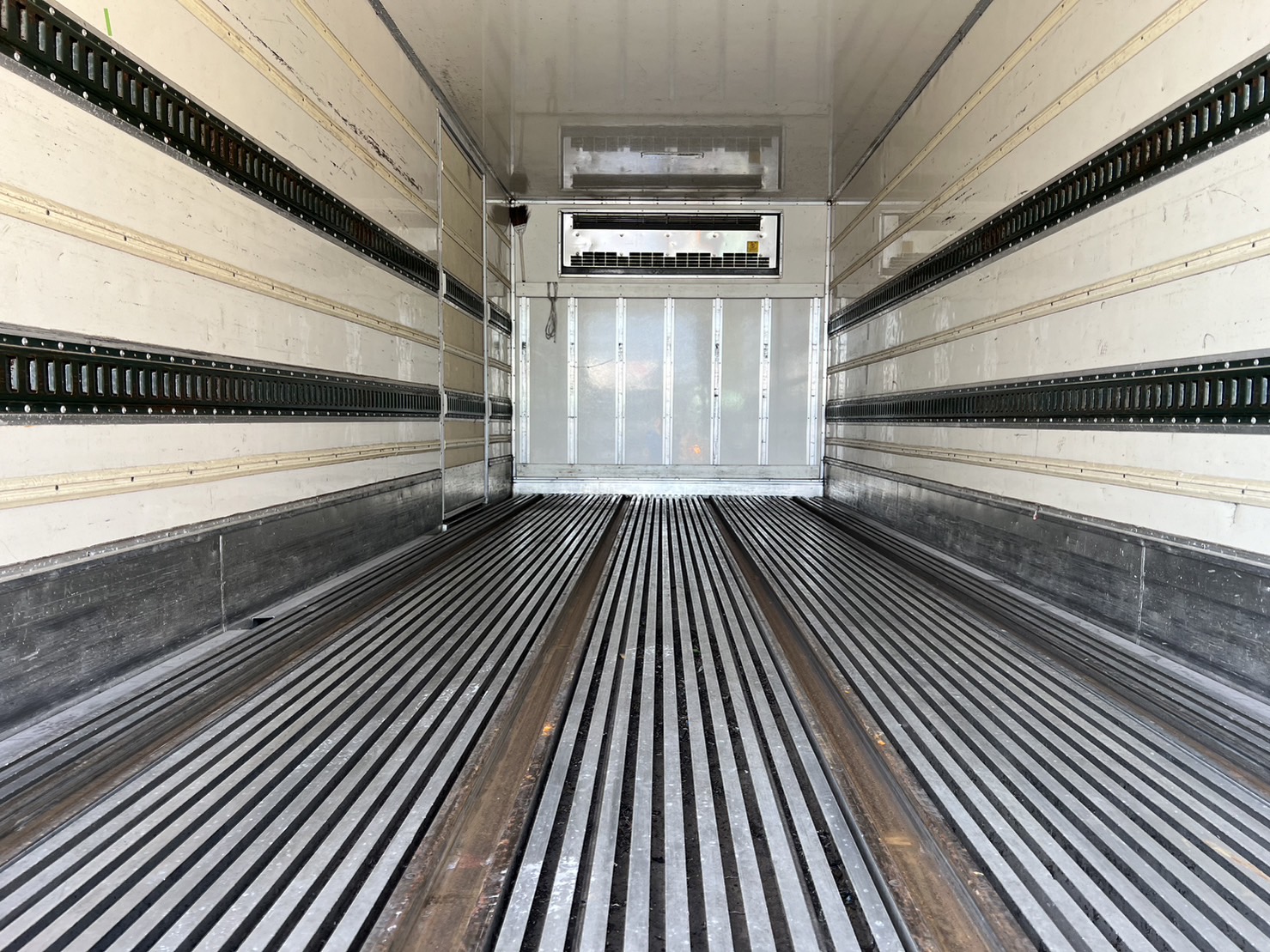  中型増トンワイド フォワード 冷凍車 LKG-FTR90T2