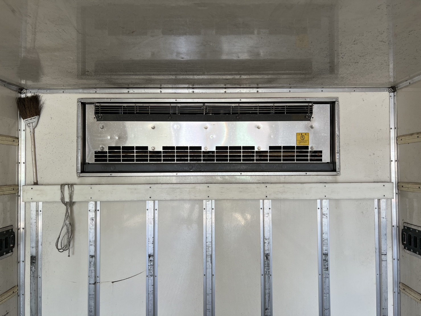  中型増トンワイド フォワード 冷凍車 LKG-FTR90T2