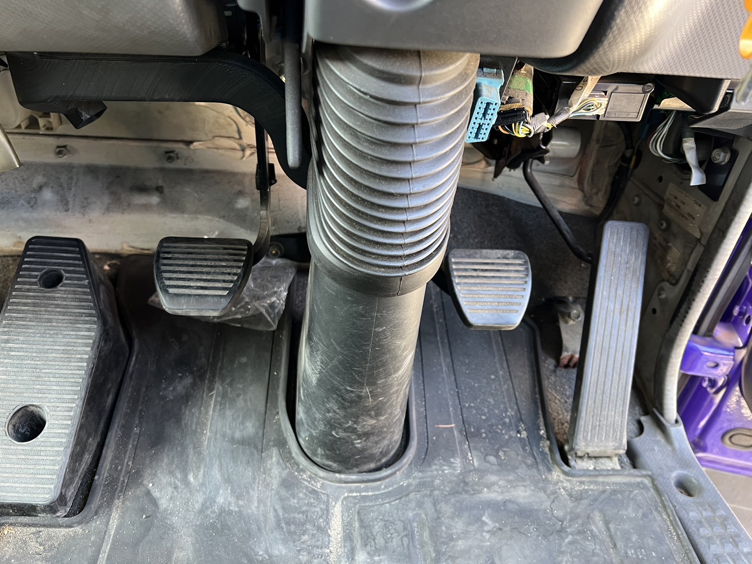  中型増トンワイド フォワード 冷凍車 LKG-FTR90T2