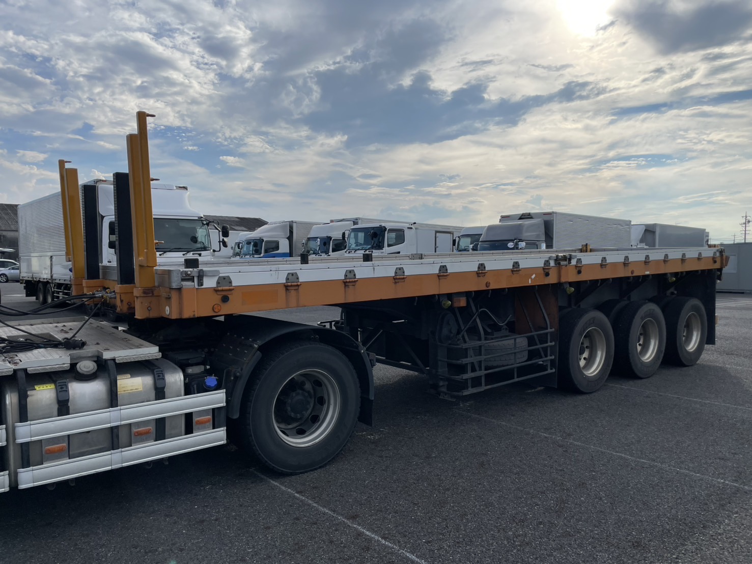 日通   セミトレーラ NT28R003