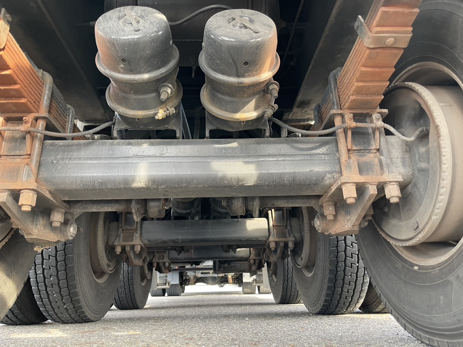 日通   セミトレーラ NT28R003