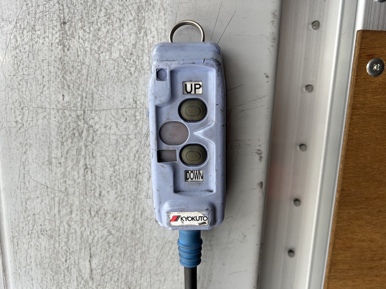  中型ワイド フォワード アルミウィング TKG-FRR90T2