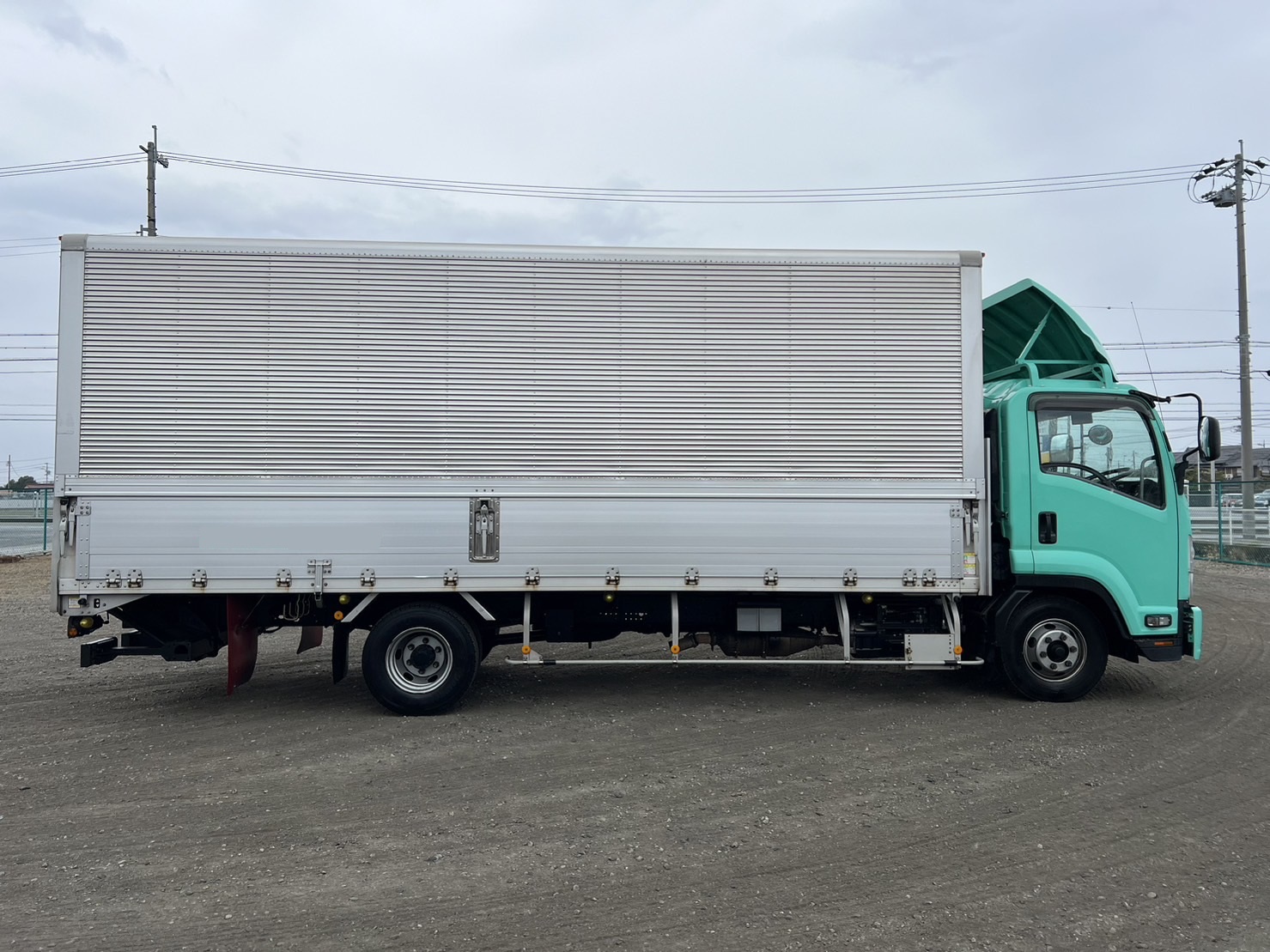  中型ワイド フォワード アルミウィング TKG-FRR90S2