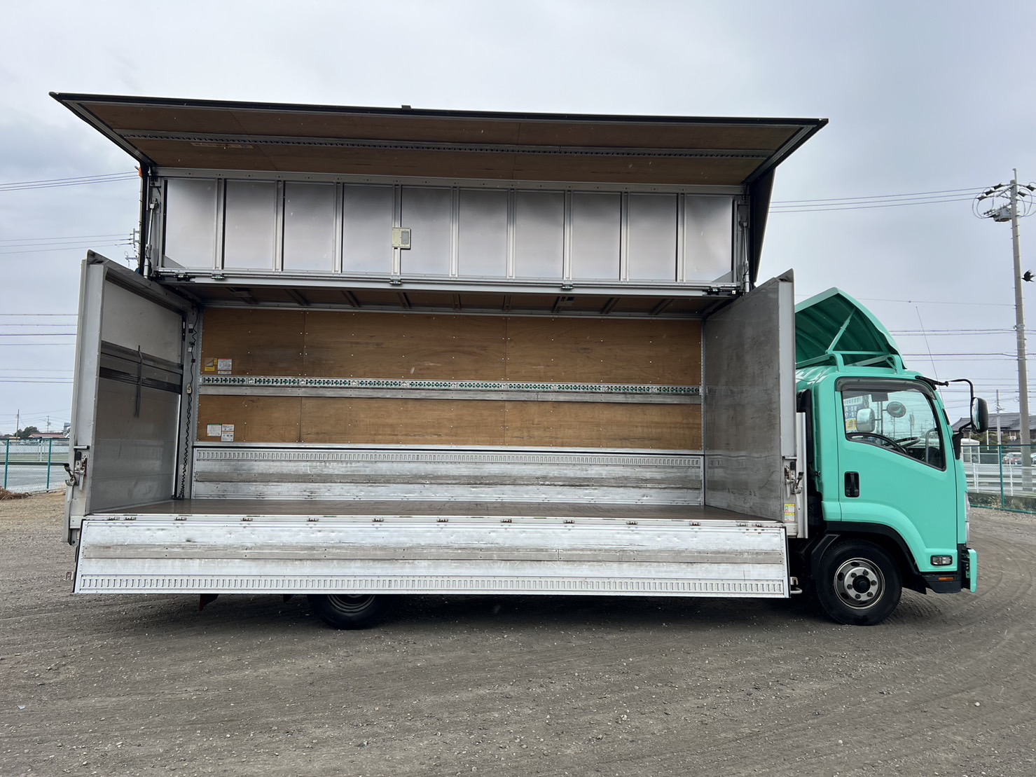  中型ワイド フォワード アルミウィング TKG-FRR90S2