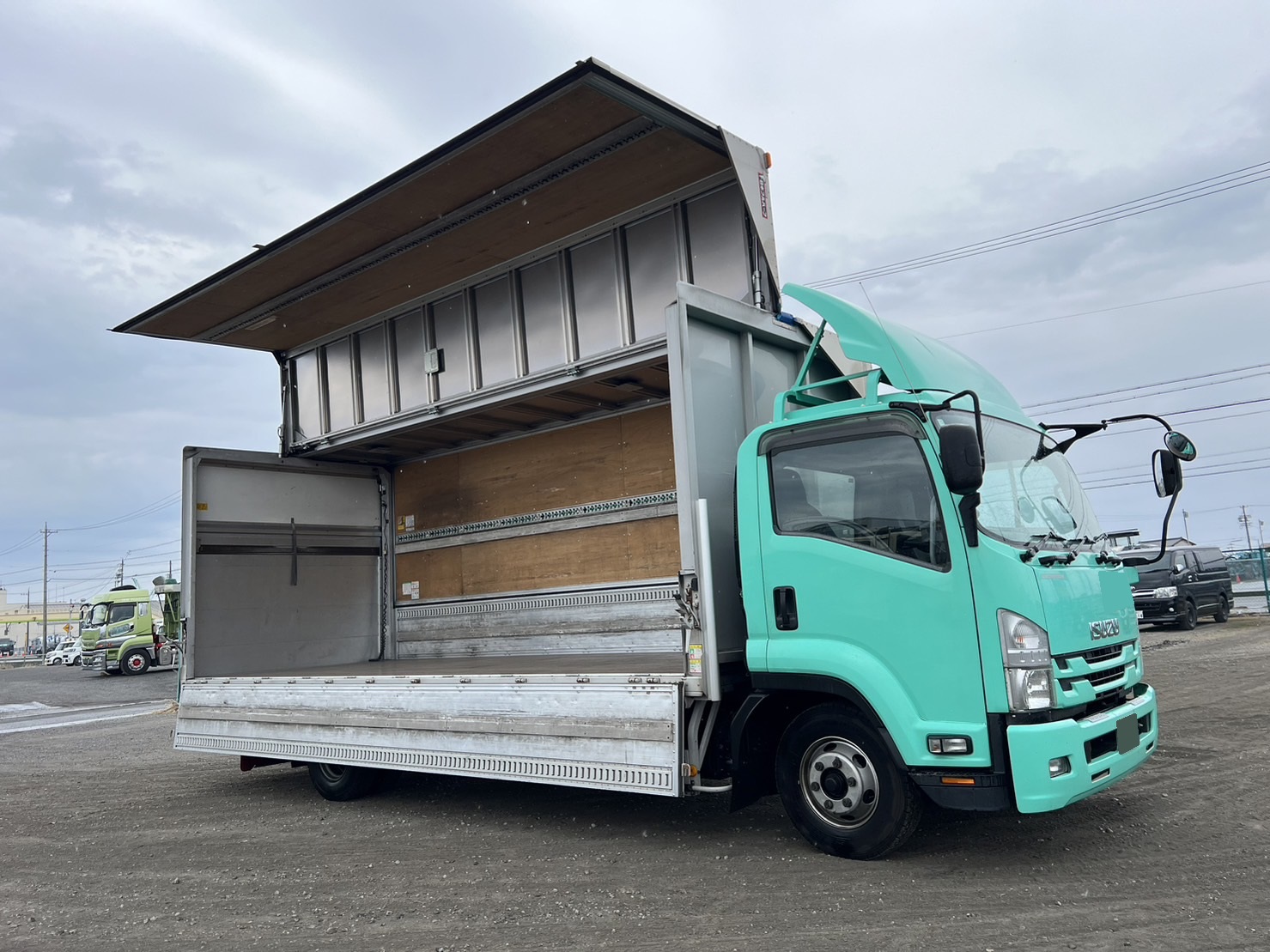  中型ワイド フォワード アルミウィング TKG-FRR90S2