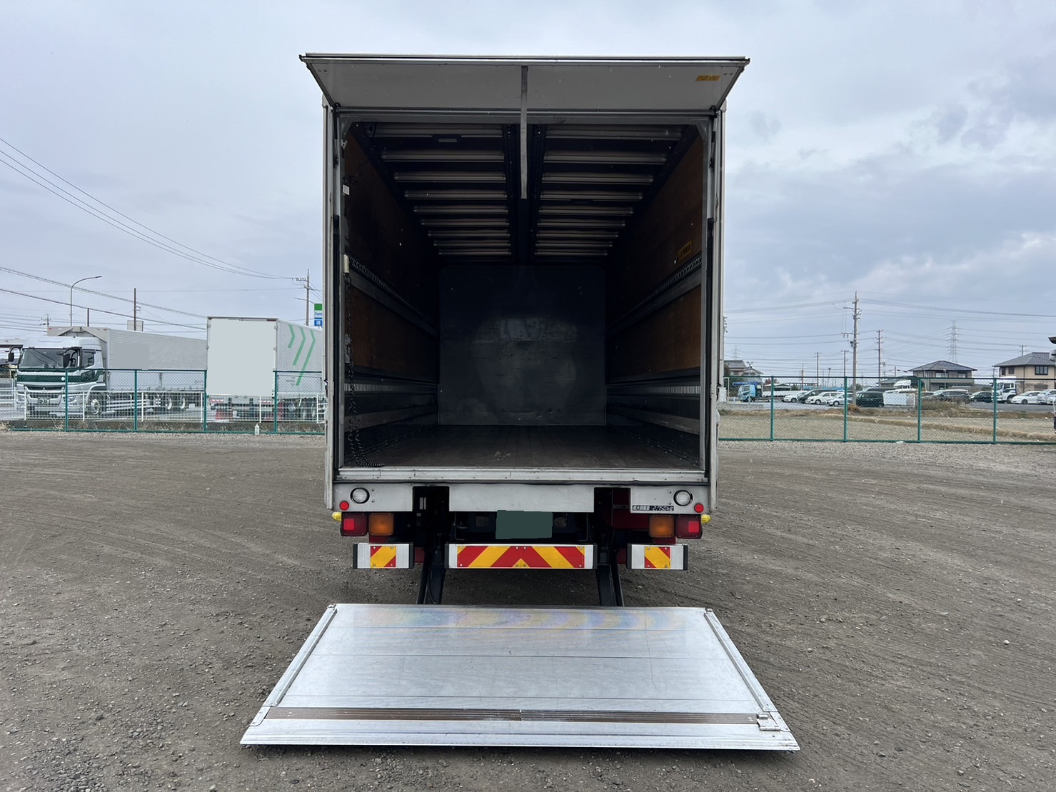  中型ワイド フォワード アルミウィング TKG-FRR90S2