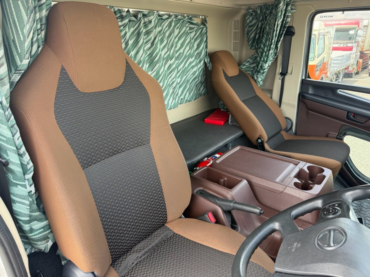 日野 中型ワイド レンジャー アルミウィング 2KG-FD2ABG