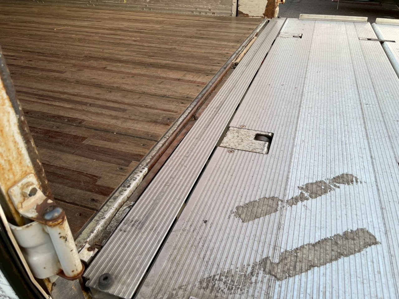 三菱 10t超  アルミウィング LKG-FS54VZ