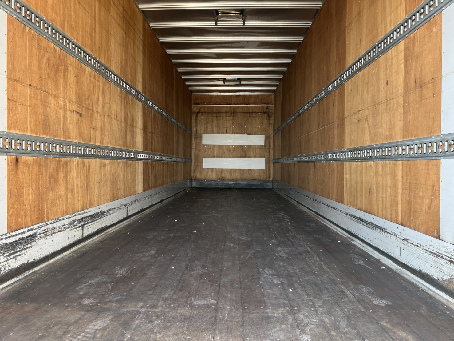 いすゞ 中型ワイド フォワード バン TKG-FRR90T2