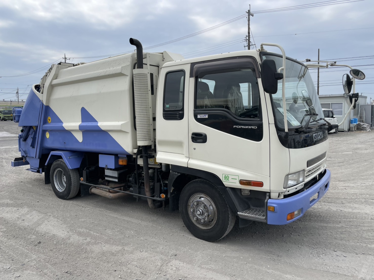 いすゞ 中型標準 フォワード パッカー車 PB-FRR35D3