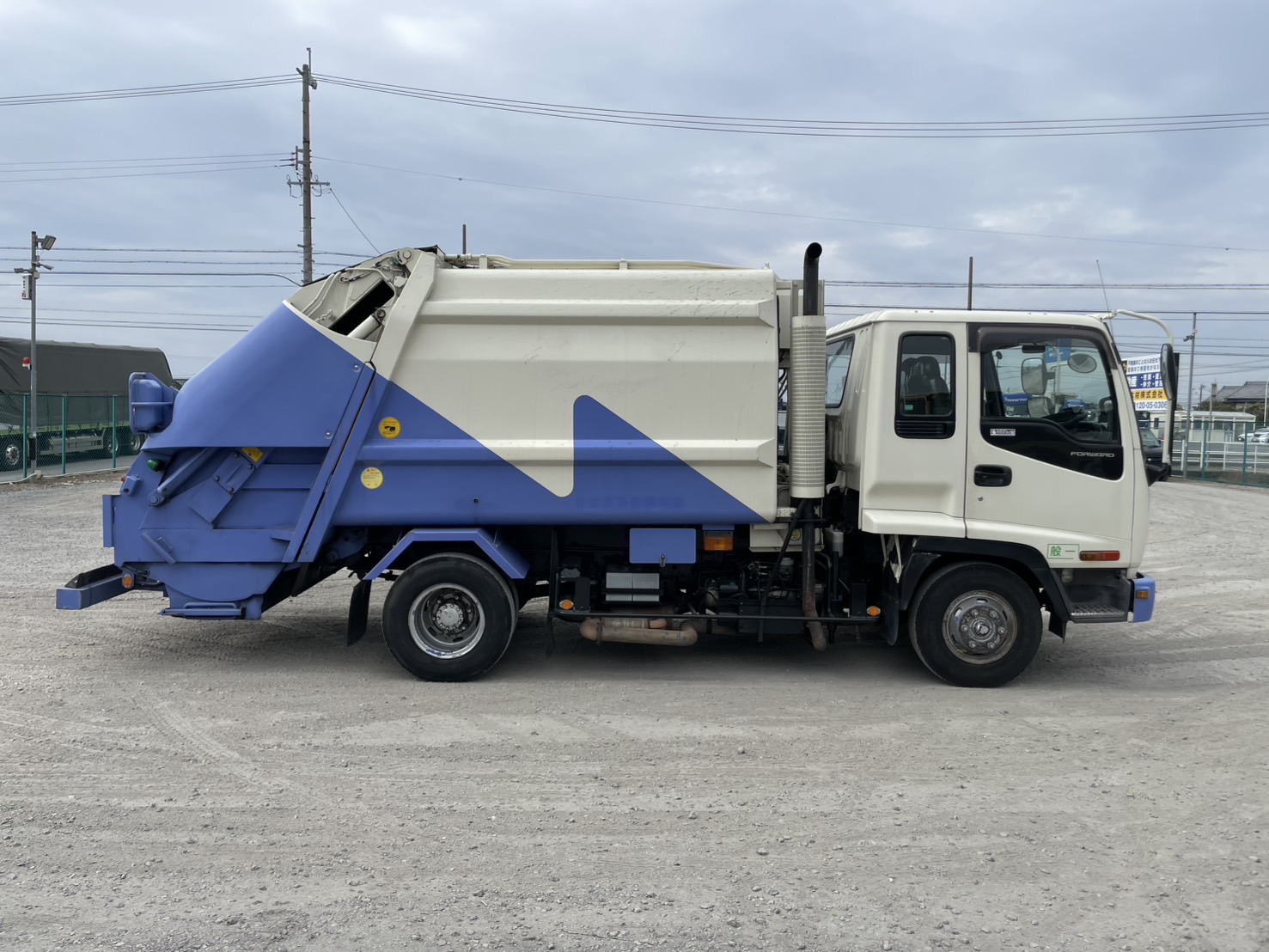 いすゞ 中型標準 フォワード パッカー車 PB-FRR35D3