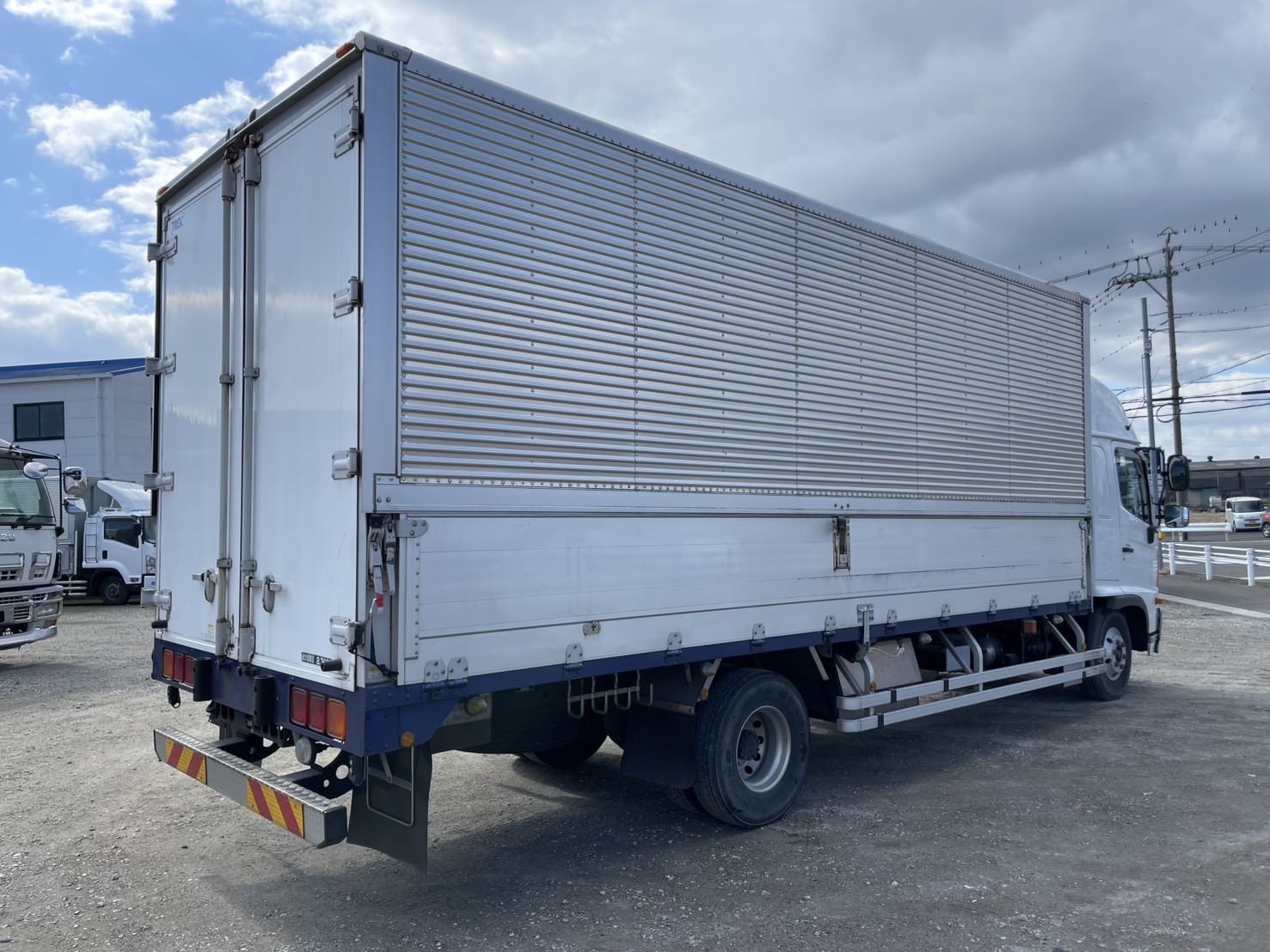 日野 中型ワイド レンジャー アルミウィング TKG-FD7JLAA