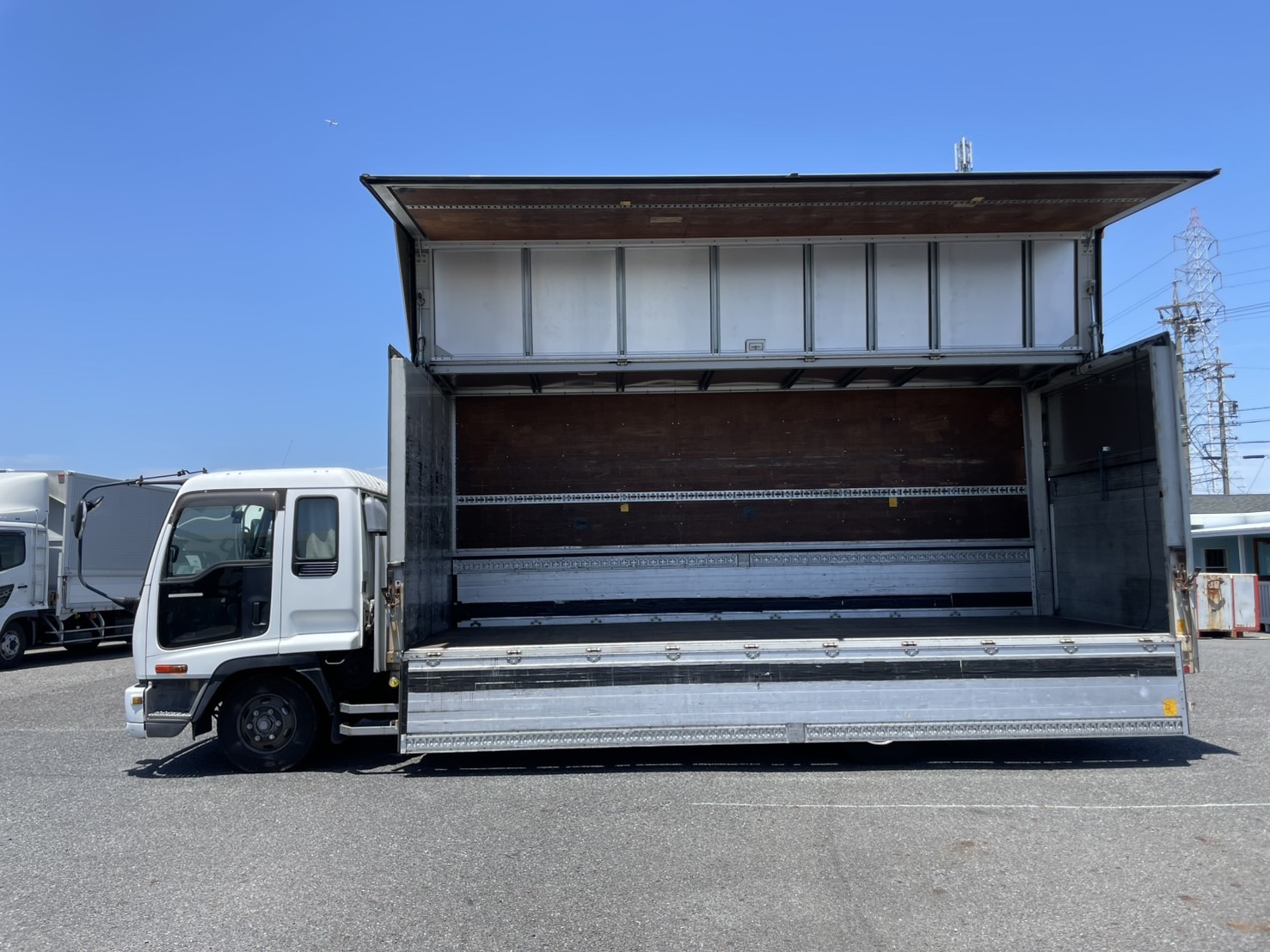 いすゞ 中型ワイド フォワード アルミウィング PA-FRR34L4