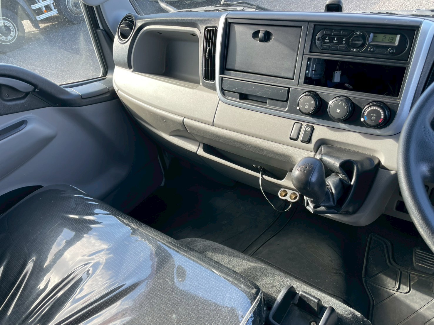 三菱 小型標準 キャンター 平ボディ TPG-FBA50