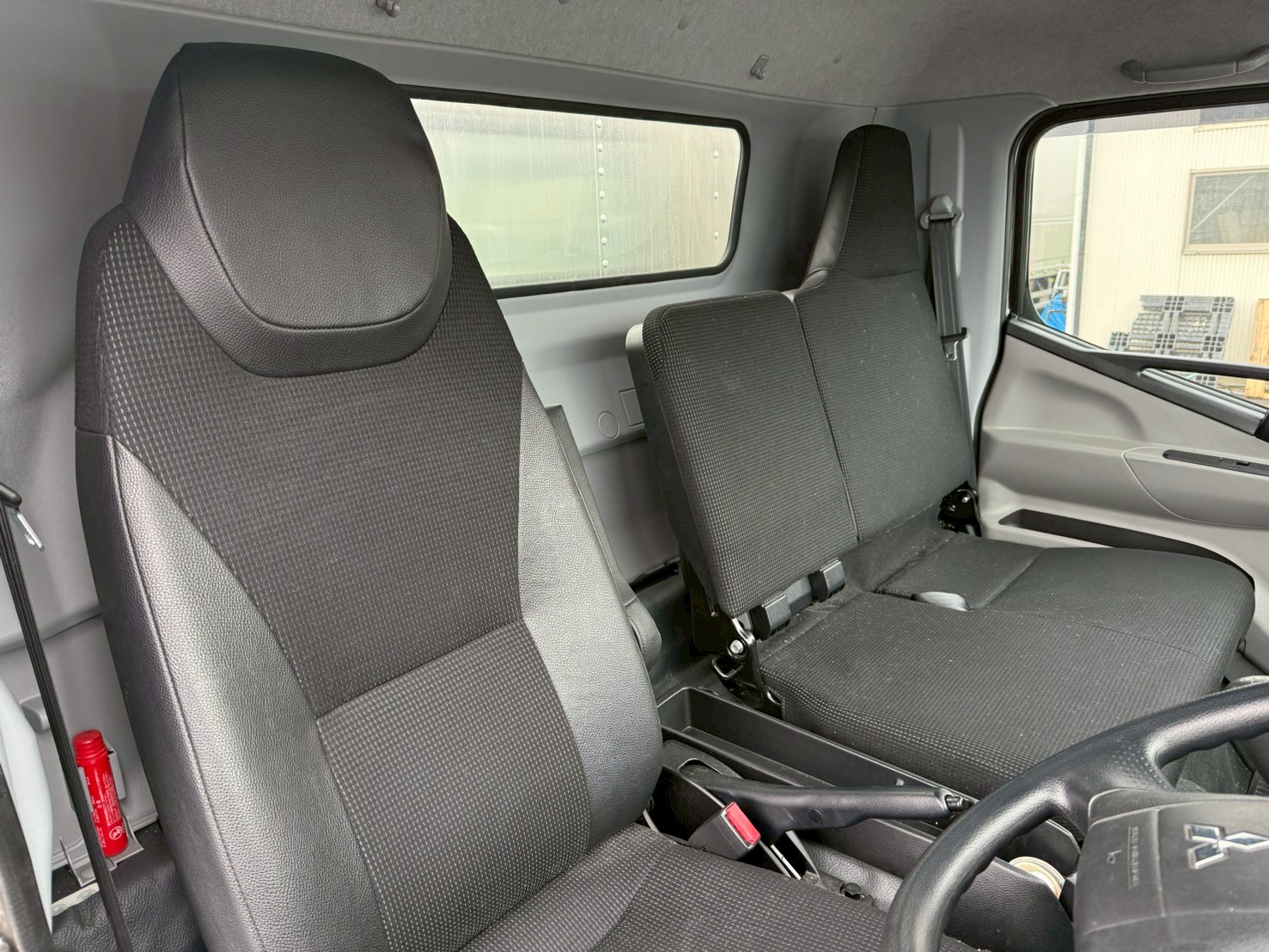 三菱 小型ワイド キャンター バン 2PG-FEB80