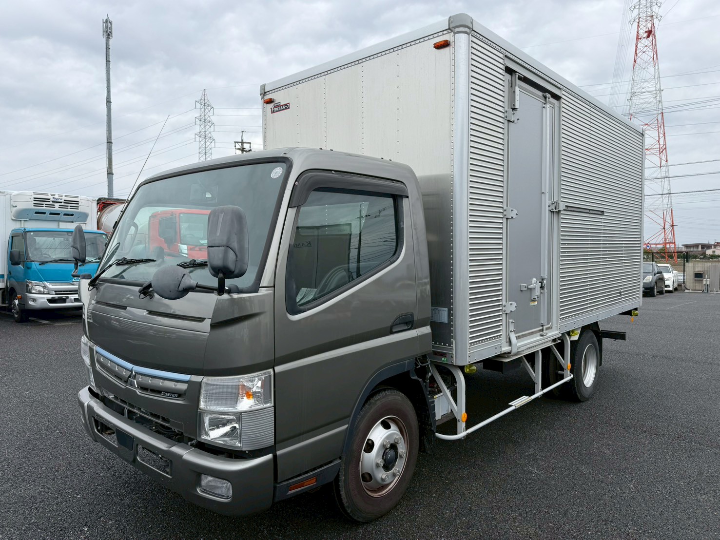 三菱 小型ワイド キャンター バン 2PG-FEB80