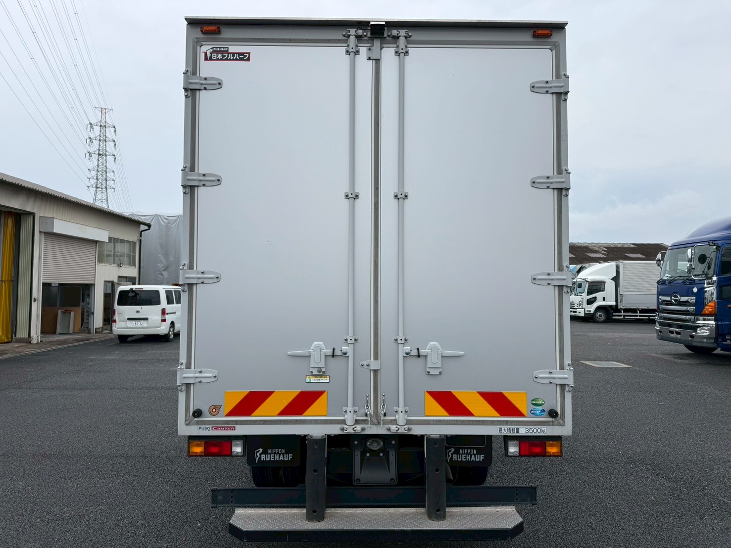 三菱 小型ワイド キャンター バン 2PG-FEB80