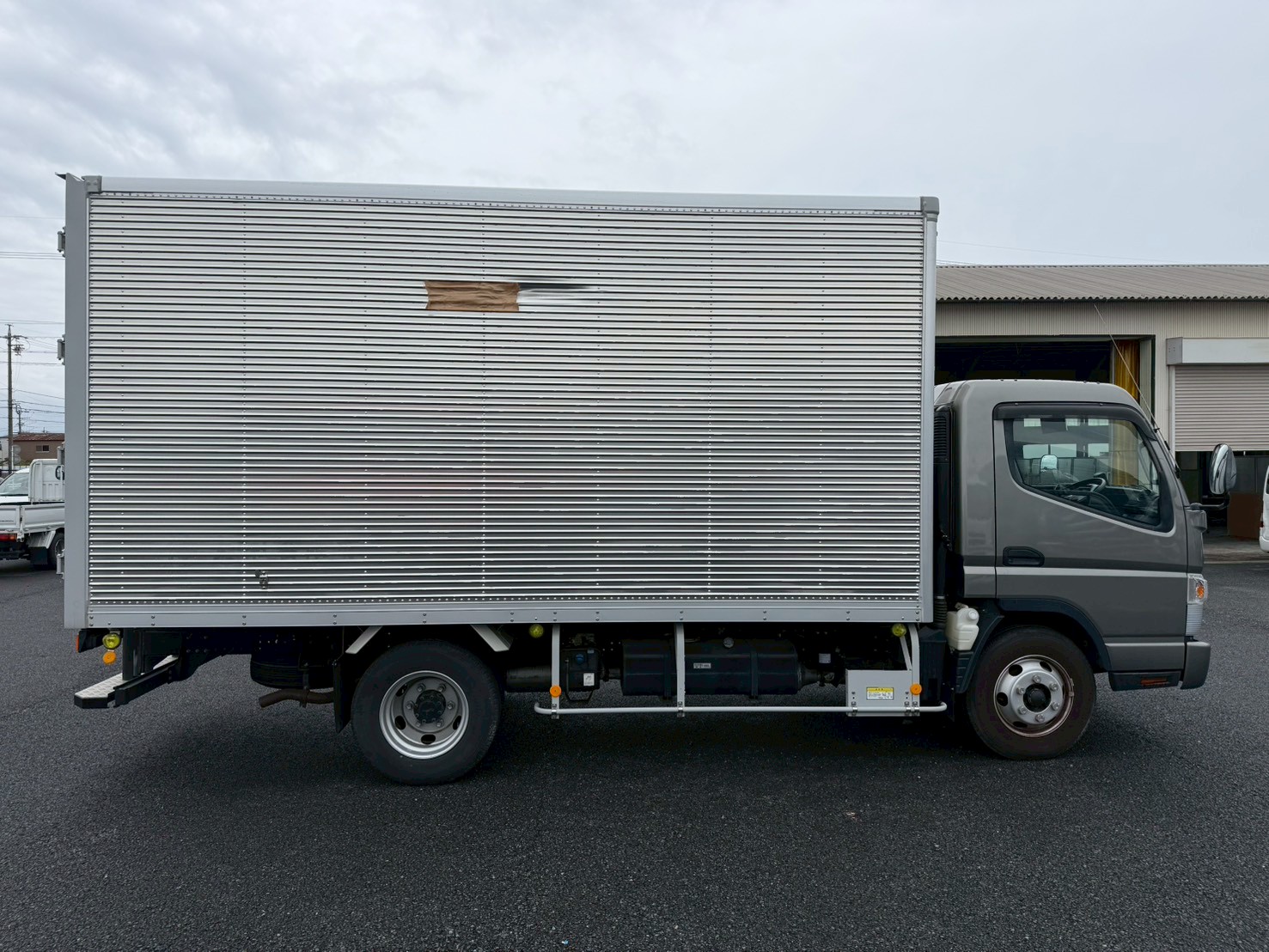 三菱 小型ワイド キャンター バン 2PG-FEB80
