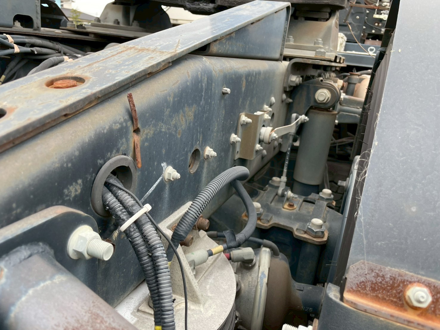 いすゞ 10t超 ギガ Ｓヘッド QKG-EXD52BD