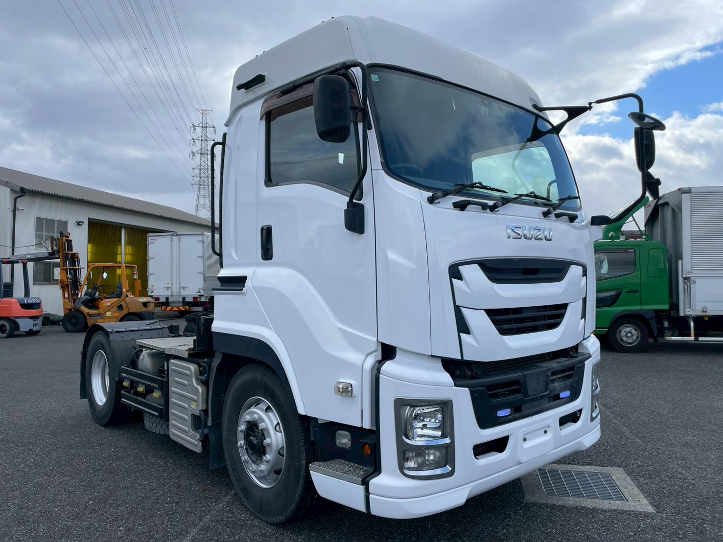 いすゞ 10t超 ギガ Ｓヘッド QKG-EXD52BD