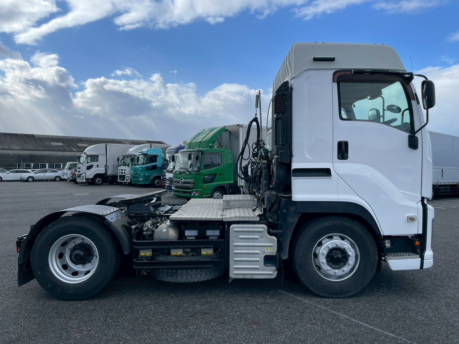 いすゞ 10t超 ギガ Ｓヘッド QKG-EXD52BD