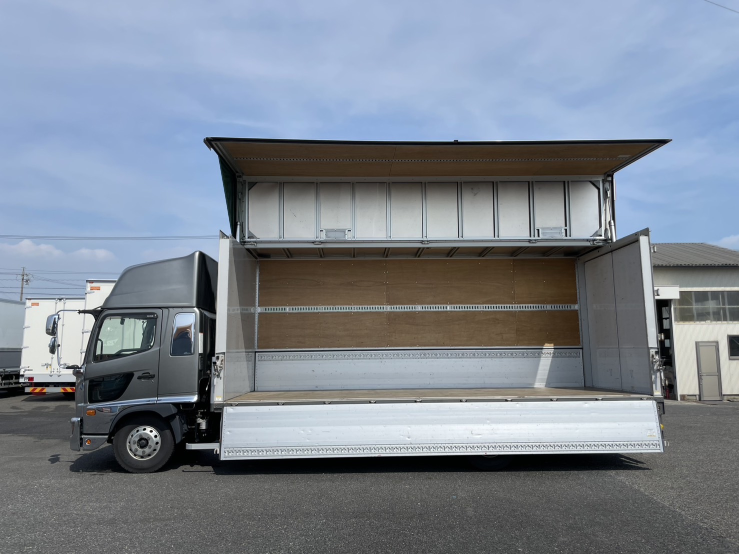 日野 中型ワイド レンジャー アルミウィング 2PG-FD2ABG