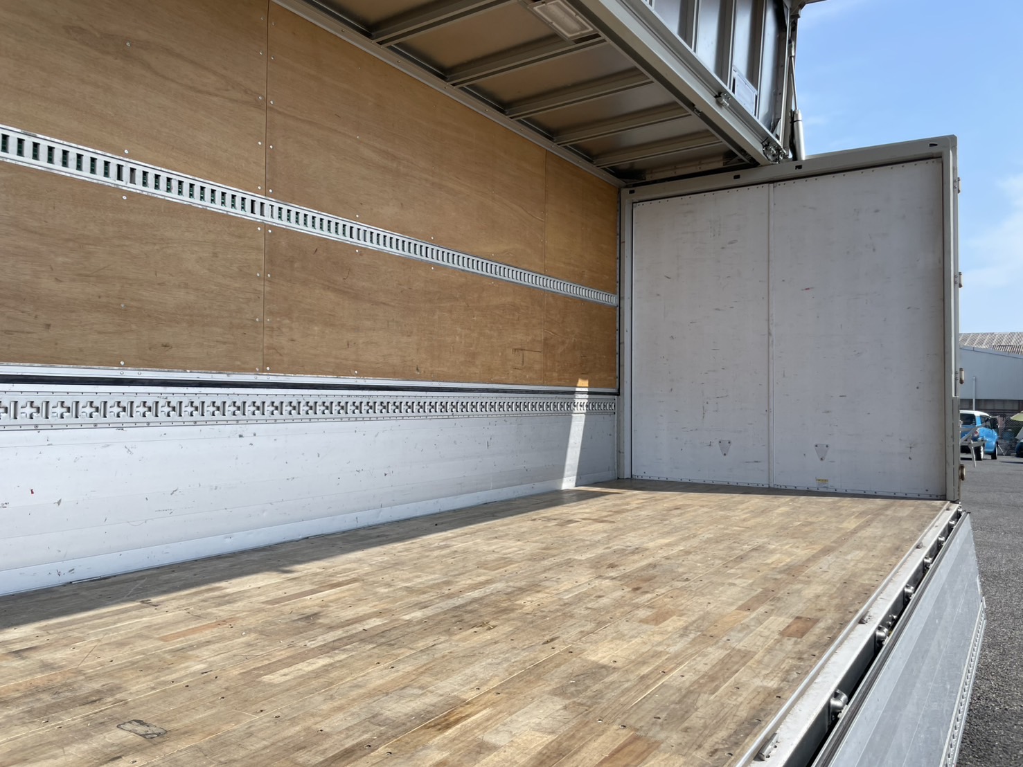 日野 中型ワイド レンジャー アルミウィング 2PG-FD2ABG