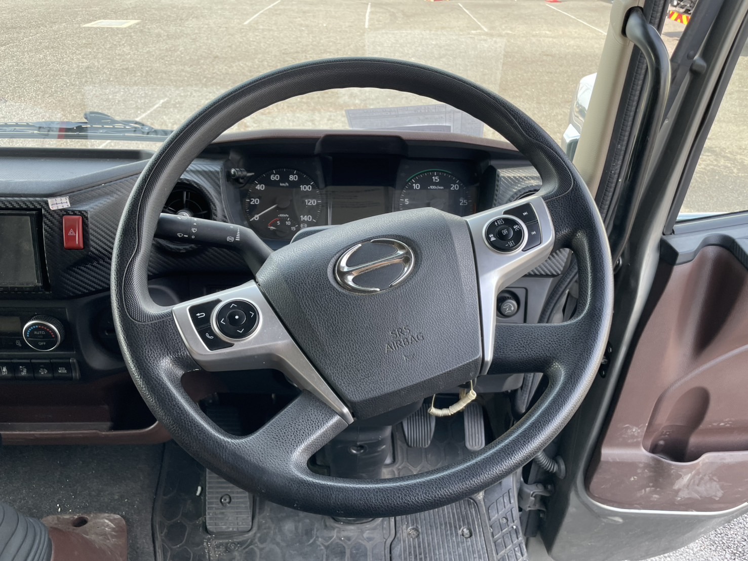 日野 中型ワイド レンジャー アルミウィング 2PG-FD2ABG