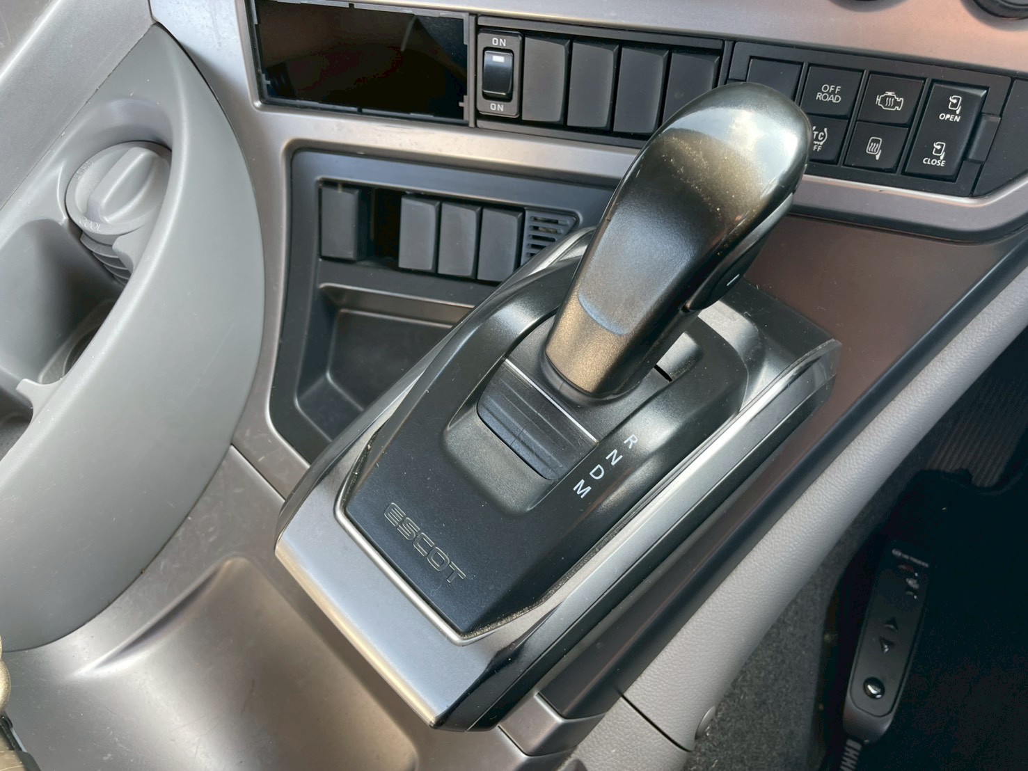 UDトラックス 大型 クオン Ｓヘッド 2PG-GK5AAB